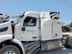 2017 Peterbilt 579 Semi Truck