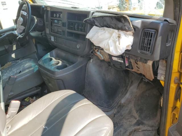 2012 GMC Savana Cutaway G3500
