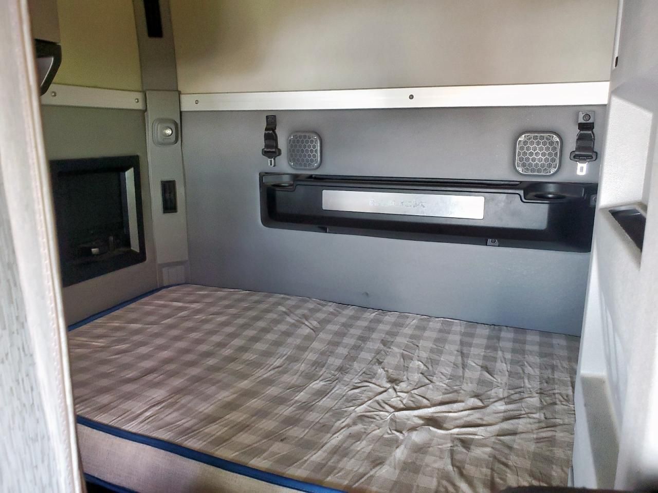 2020 Mack Anthem Semi Truck