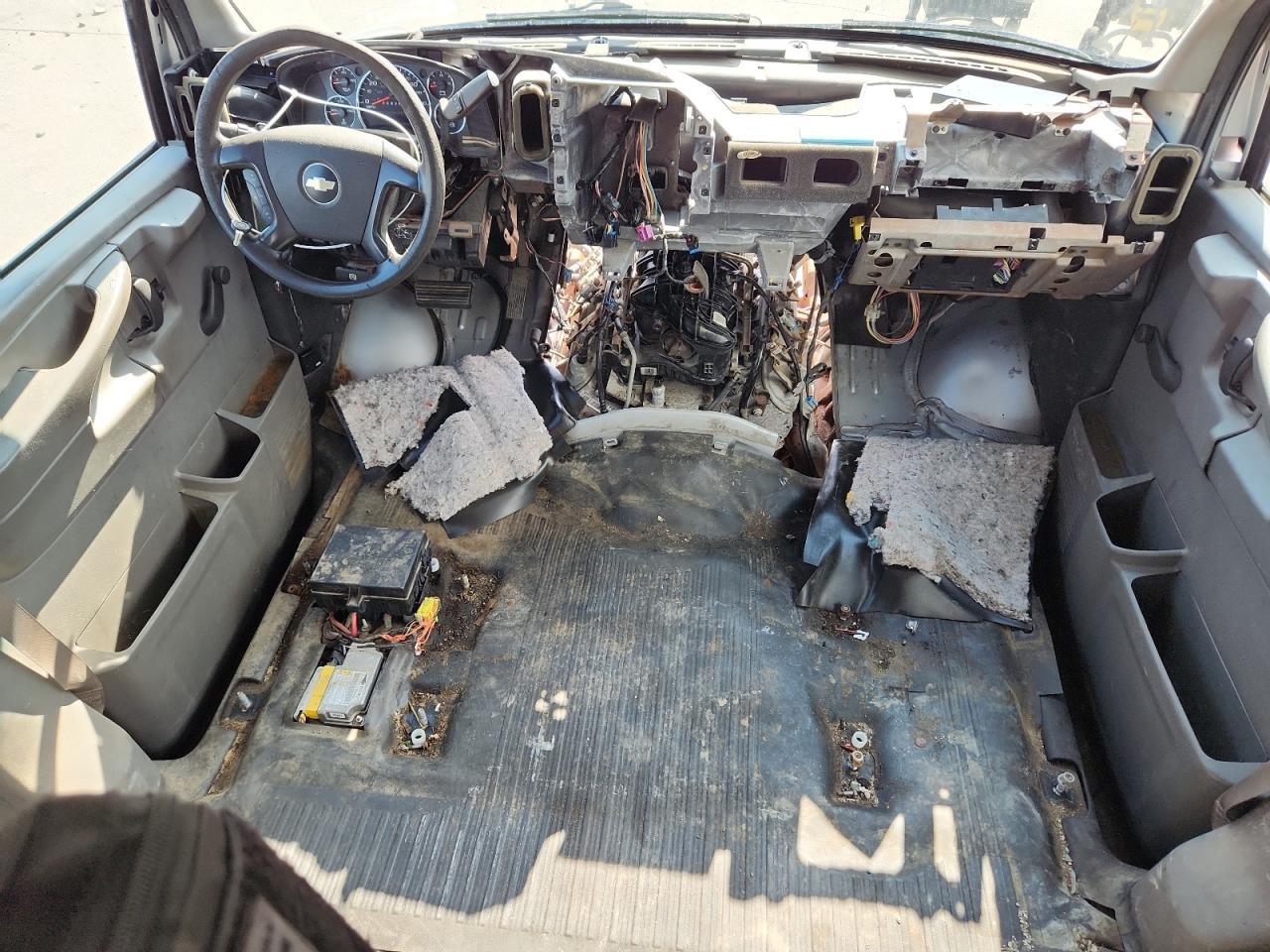 2011 Chev Express G2500