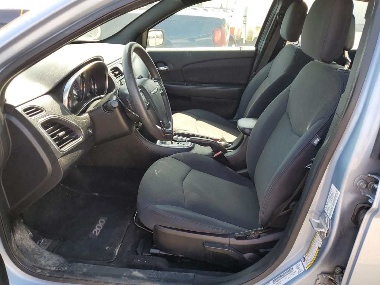 2013 Chrysler 200 lx