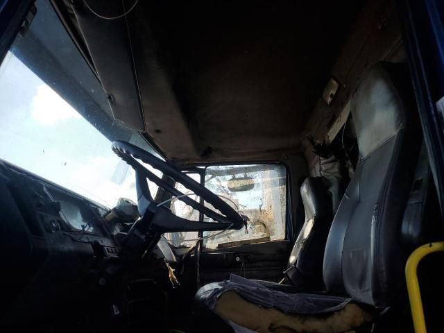 2004 Freightliner Medium Conventional FL70