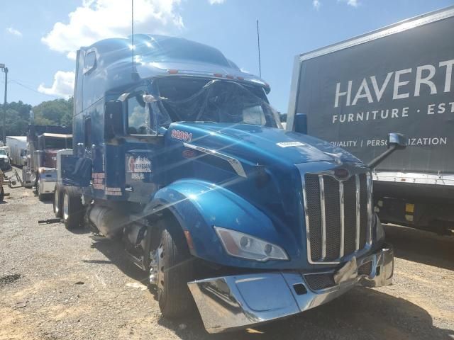 2023 Peterbilt 579 Semi Truck