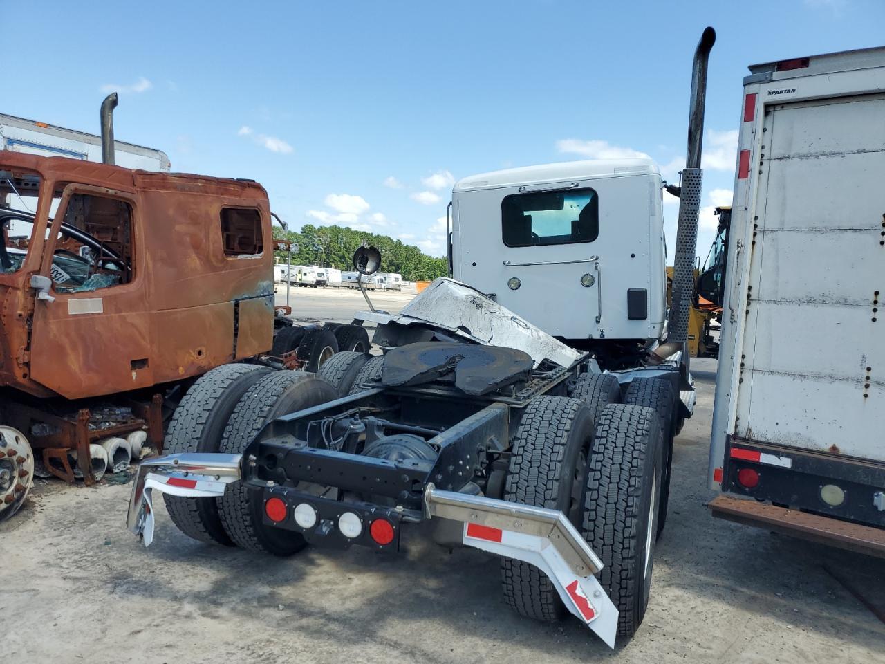 2020 Kenworth T880 Semi Truck