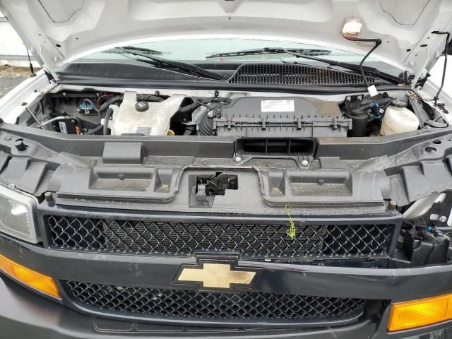 2022 Chevrolet Express G2500
