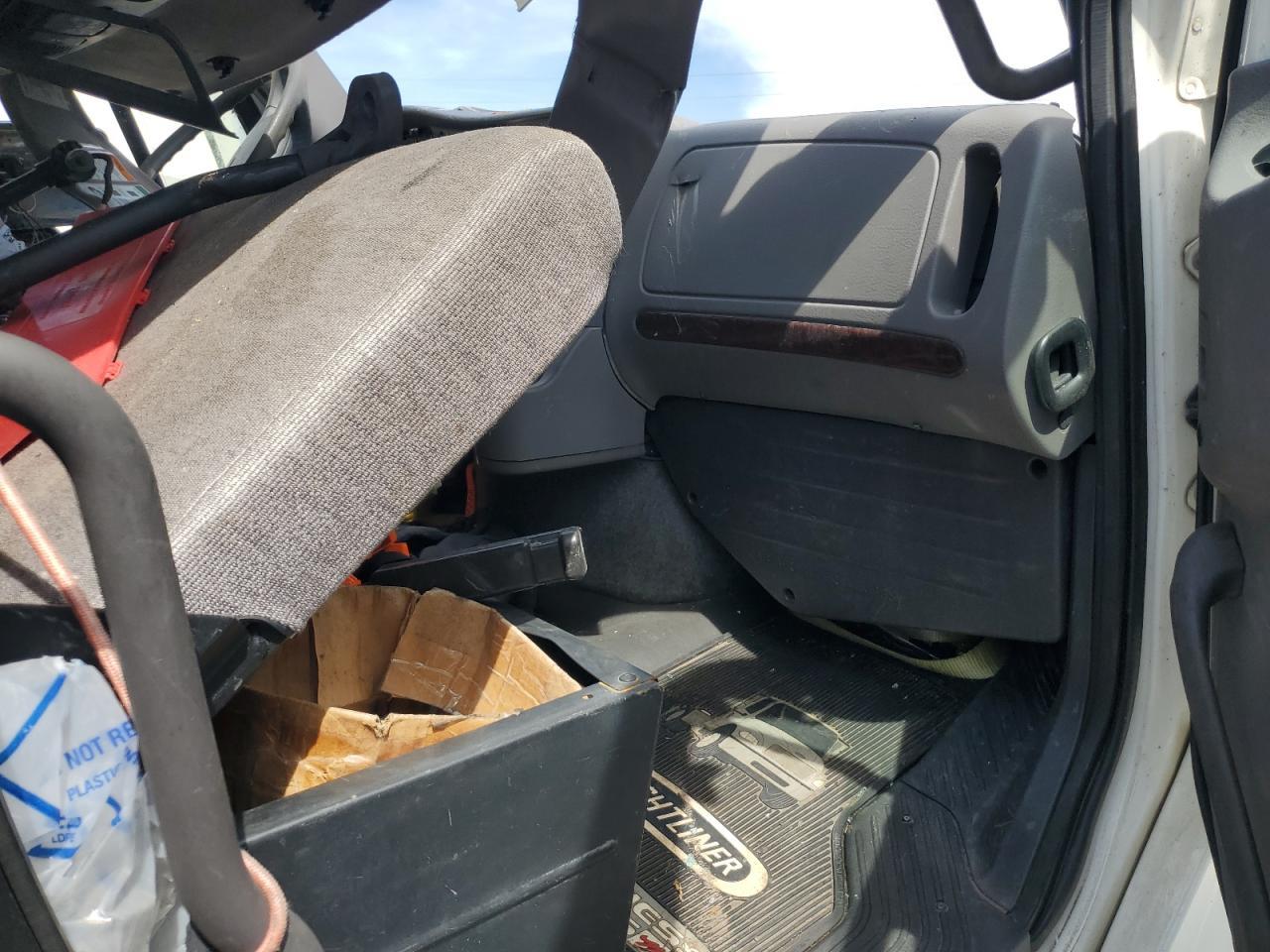 2019 Freigliner 2019 Freightliner Business Class M2 Flatbed Truckw