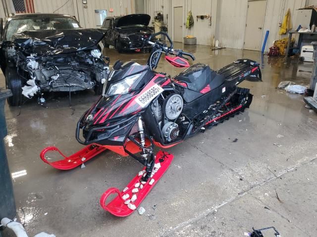2016 Skidoo 2016 Skidoo Summit SP