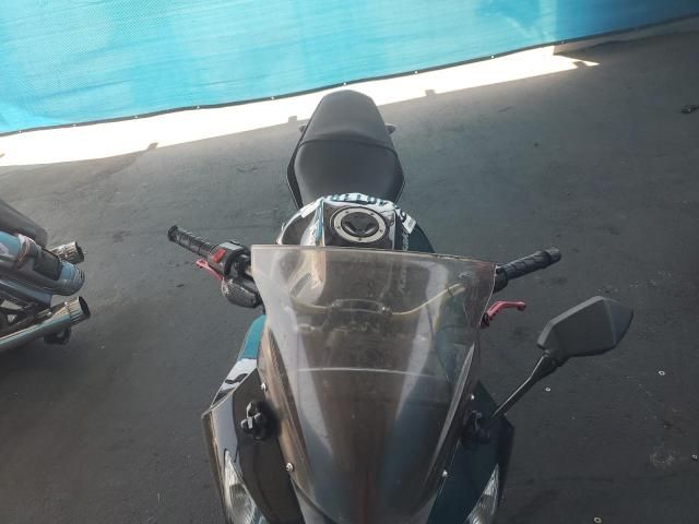 2009 Kawasaki EX650 C