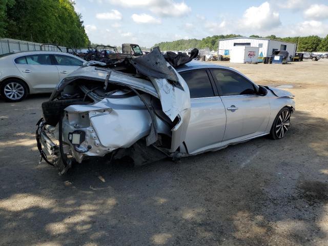 2020 Nissan Altima sr