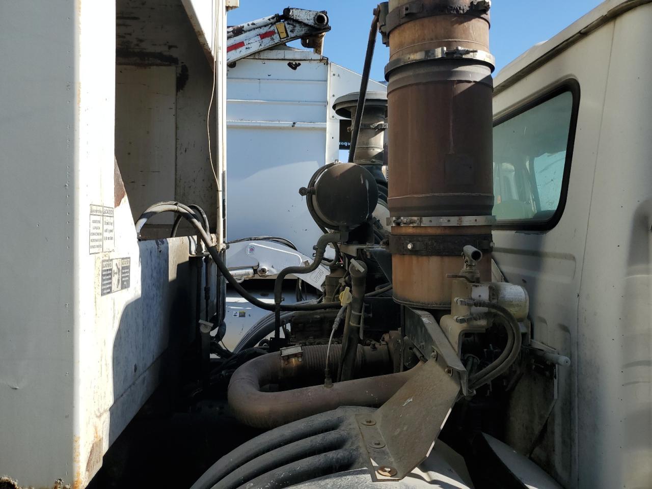 2007 Autocar Llc 2007 Autocar Xpeditor WX Refuse Truck