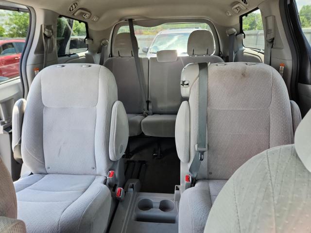 2016 Toyota Sienna le