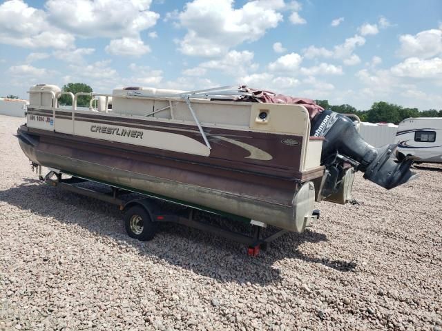 2000 Crestliner Boat