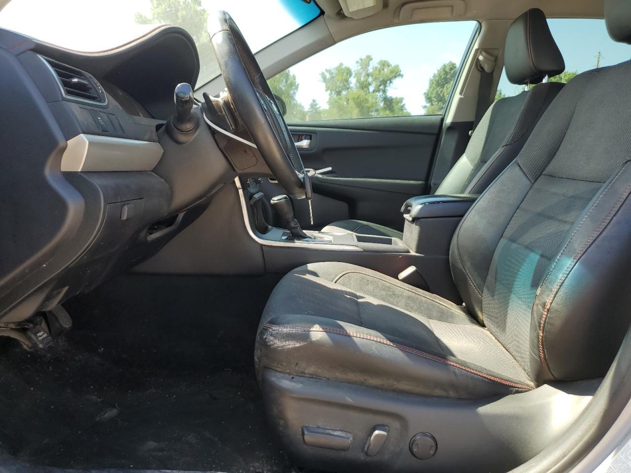 2017 Toyota Camry le