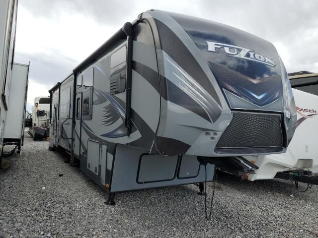 2015 Keystone Fuzion