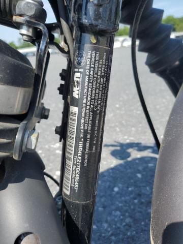 2015 Harley-Davidson XL883 Iron 883