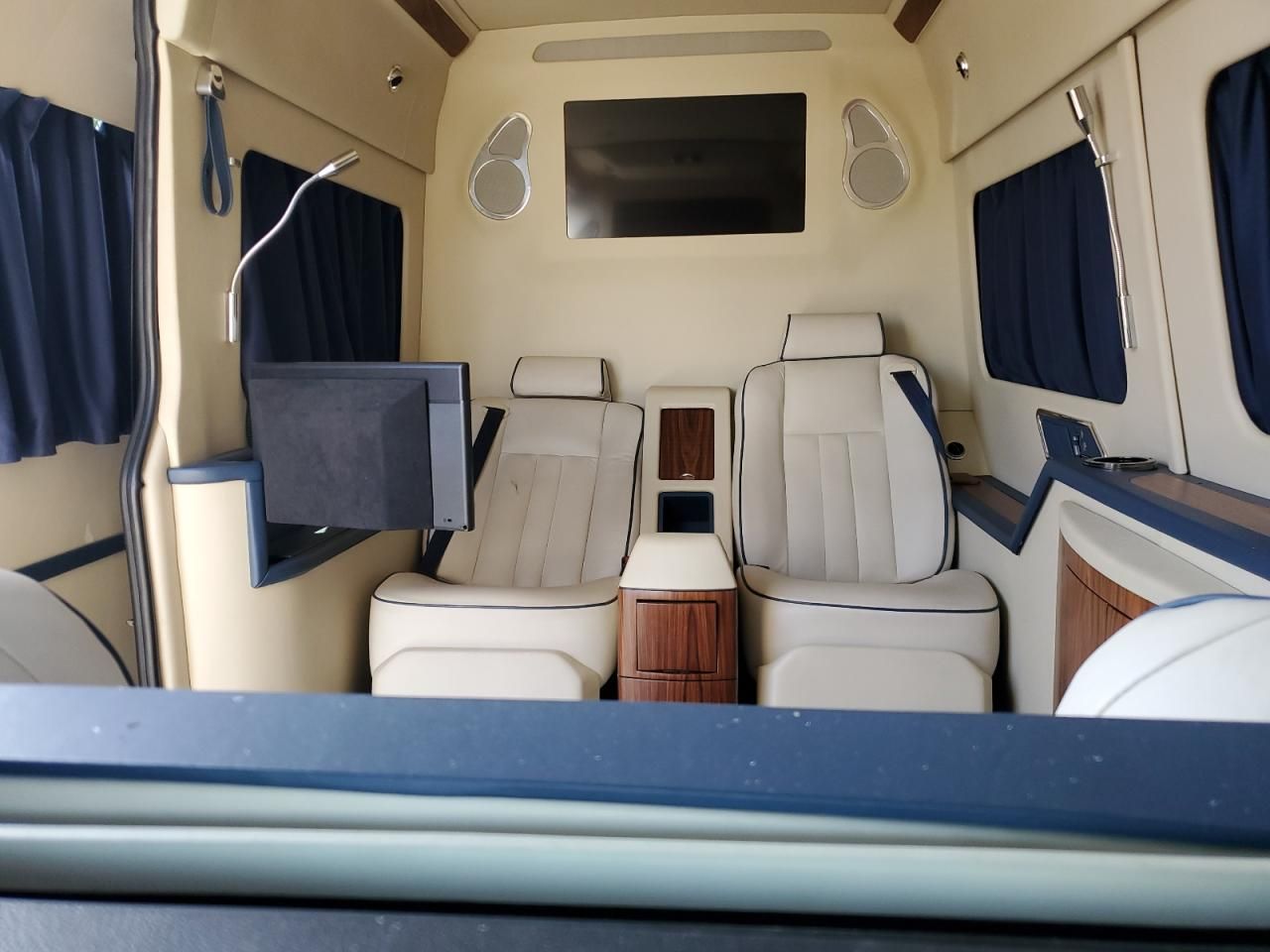 2016 Mercedes-Benz Sprinter 2500