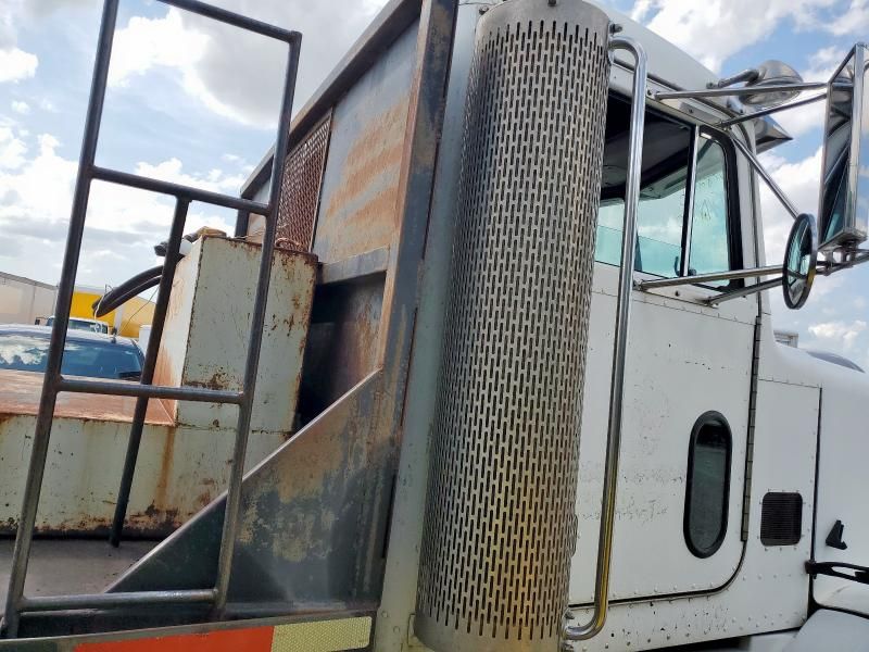 1993 Peterbilt Tractor 1993 Peterbilt 357 Flatbed Truck