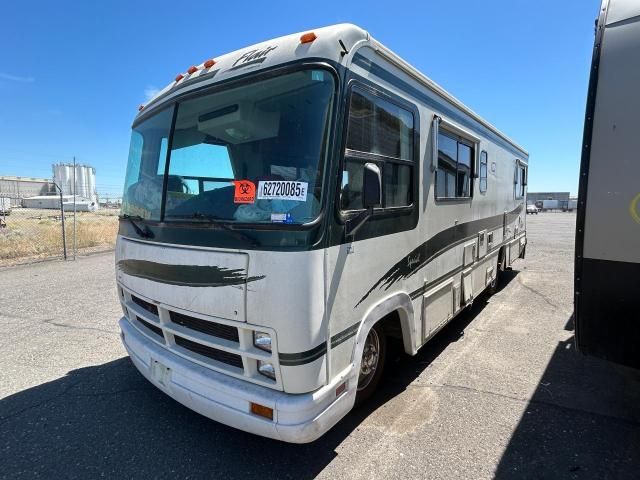 1995 Fleetwood 1995 Chevrolet P30