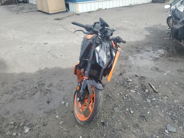 2024 KTM 390 Duke