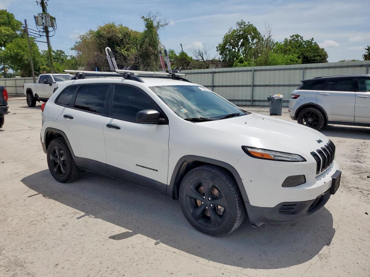 2017 Jeep Cherokee Sport