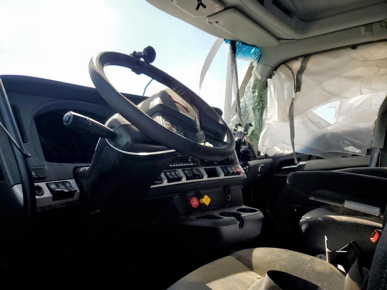 2024 Kenworth T680 Semi Truck