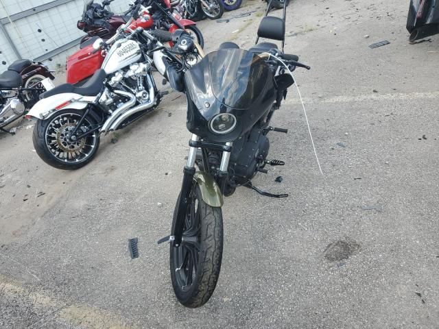 2016 Harley-Davidson XL883 Iron 883