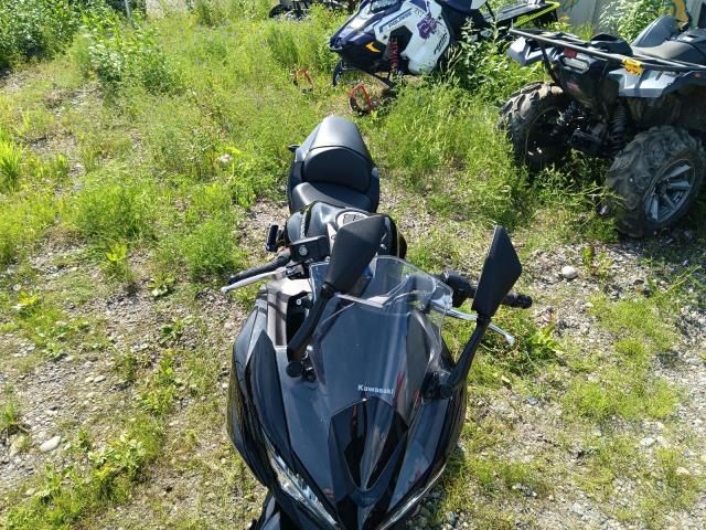 2025 Kawasaki EX650 R