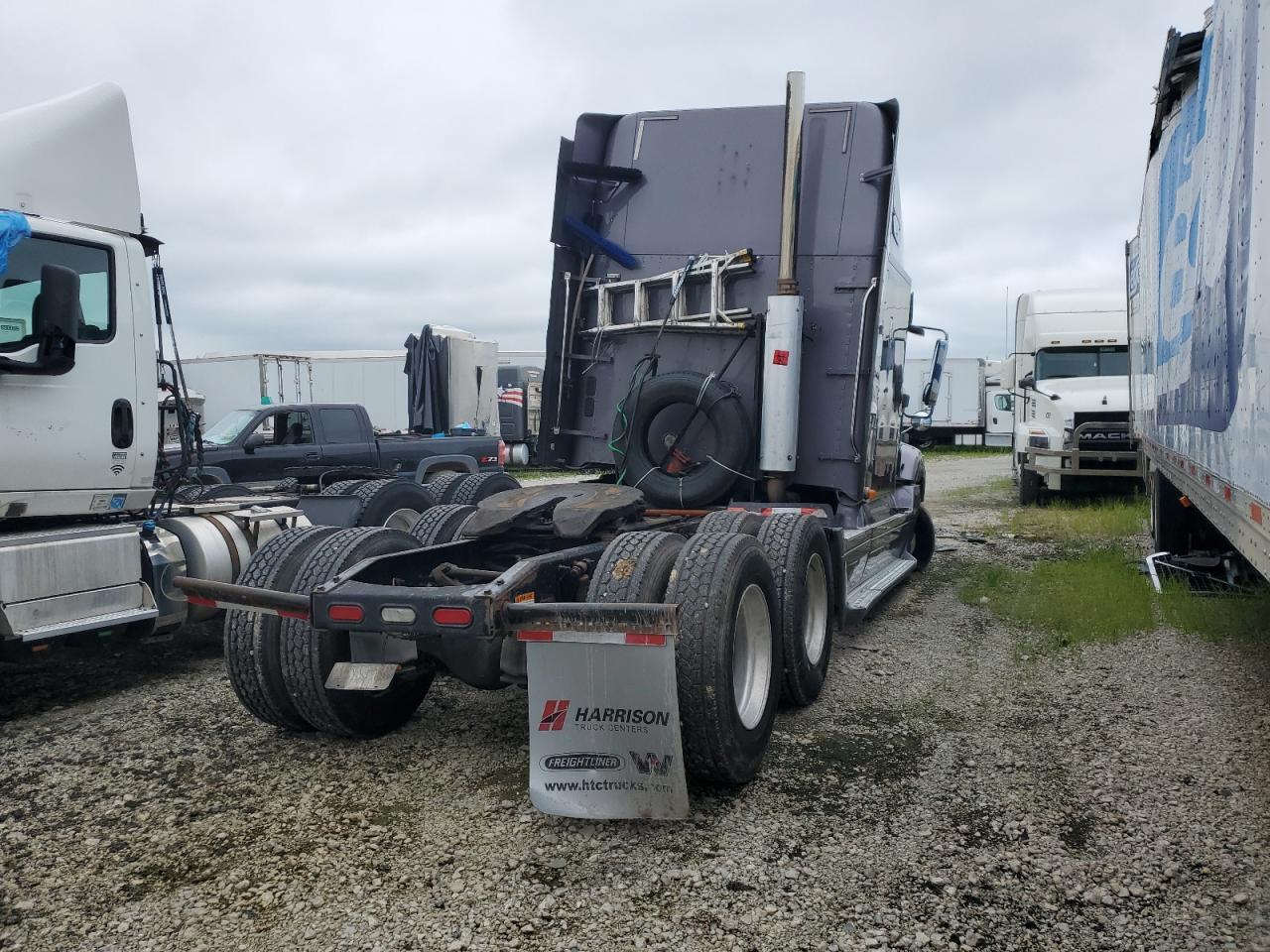 2016 Freigliner 2016 Freightliner Columbia Semi Truck