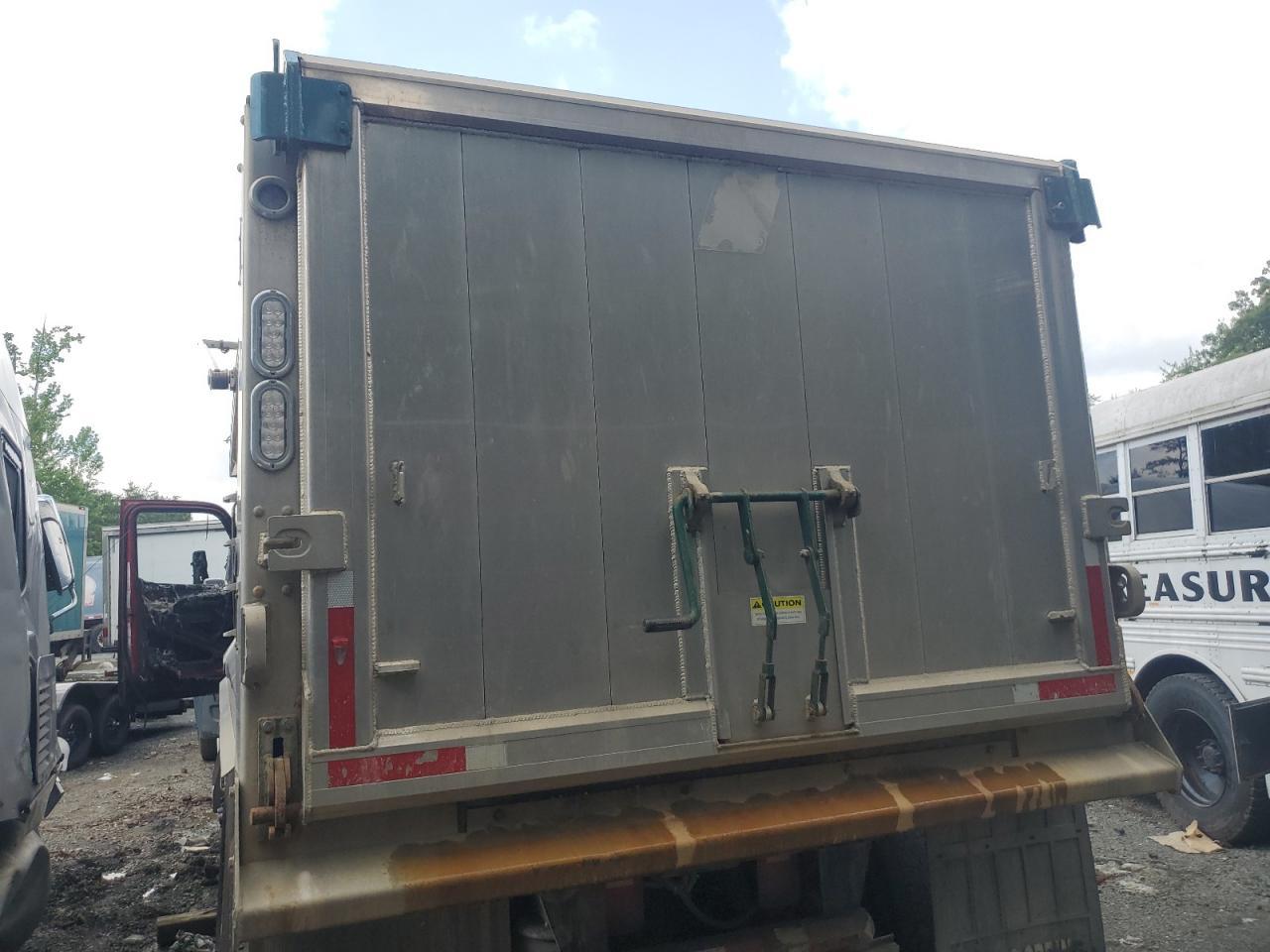 2023 Peterbilt 567 Dump Truck