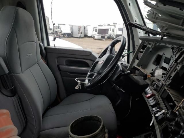 2018 Kenworth T680 Semi Truck