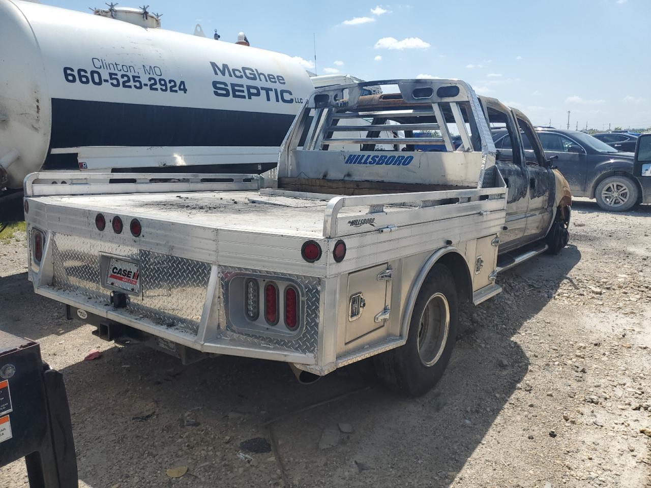 2007 Chev Rolet Silverado Flatbed Truck