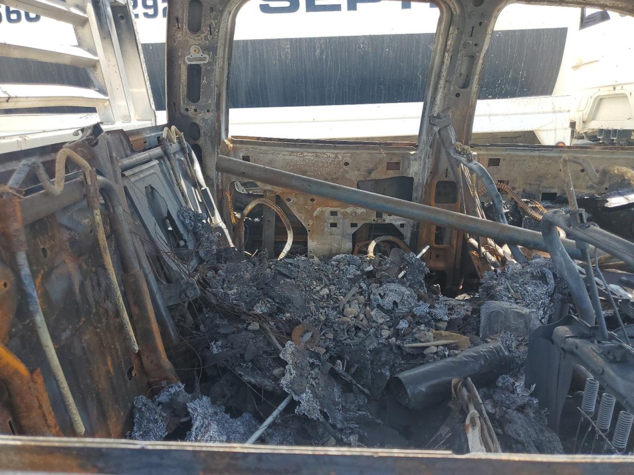 2007 Chev Rolet Silverado Flatbed Truck