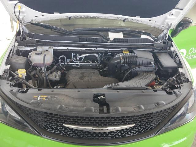 2024 Chrysler Voyager lx