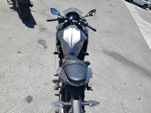 2021 Kawasaki EX650 N