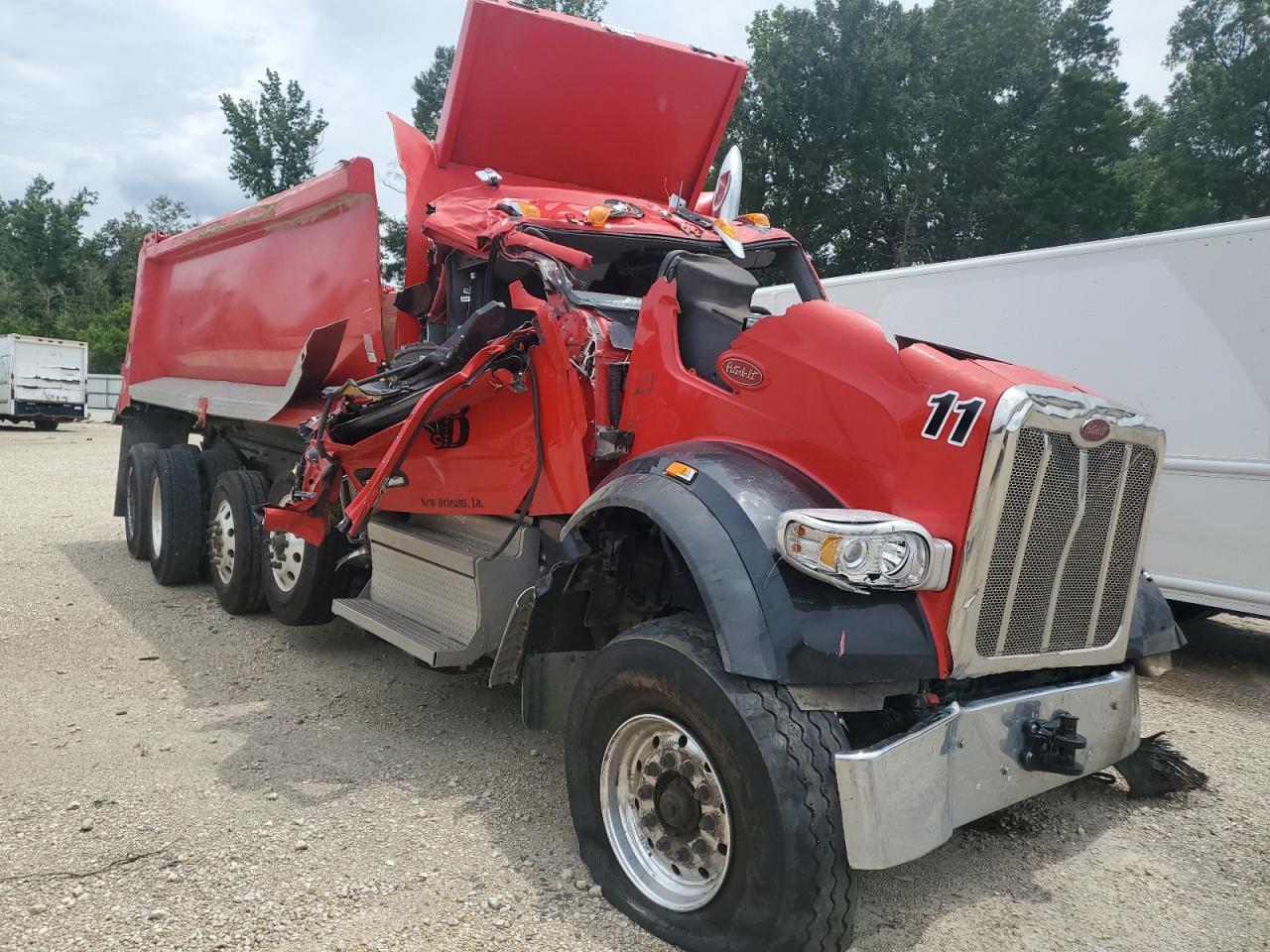 2025 Peterbilt 567