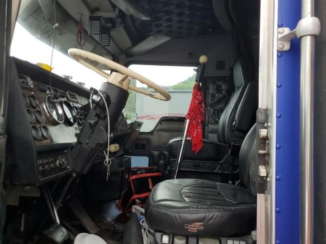 1997 Kenworth Construction W900