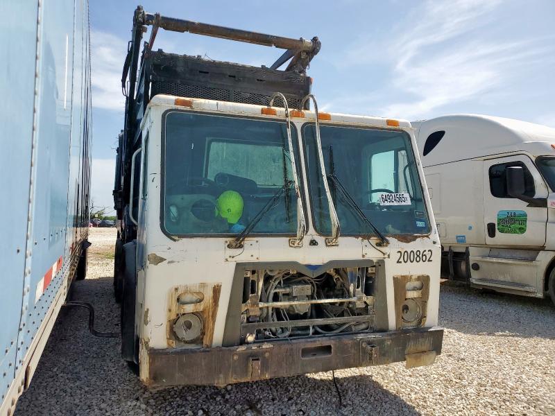 2013 Mack LEU600 Refuse Truck