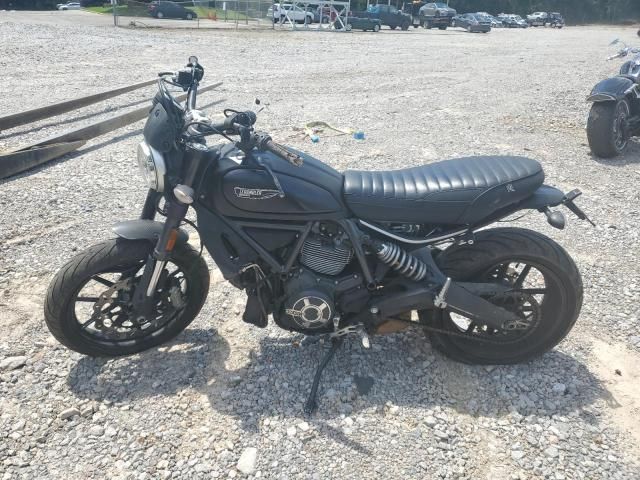 2016 Ducati Scrambler 800