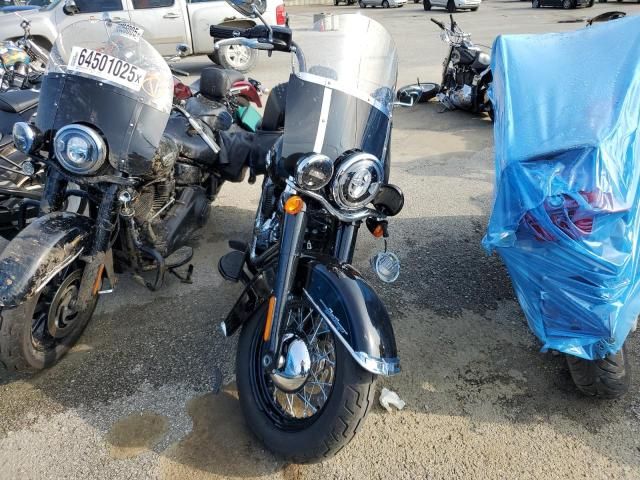 2018 Harley-Davidson Flhcs Heritage Classic 114