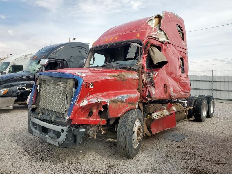 2013 Freightliner Cascadia 125 Semi Truck