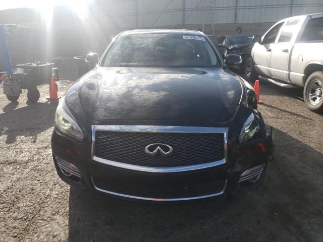 2015 Infiniti Q70 3.7