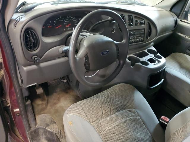 2004 Ford Econoline E350 Super Duty Wagon