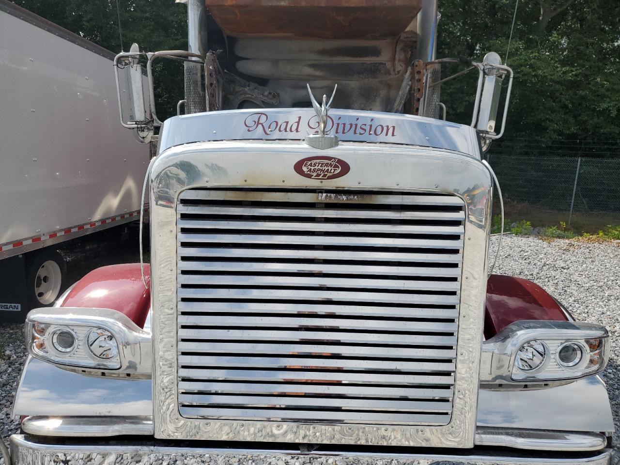 2024 Peterbilt 389 Dump Truck