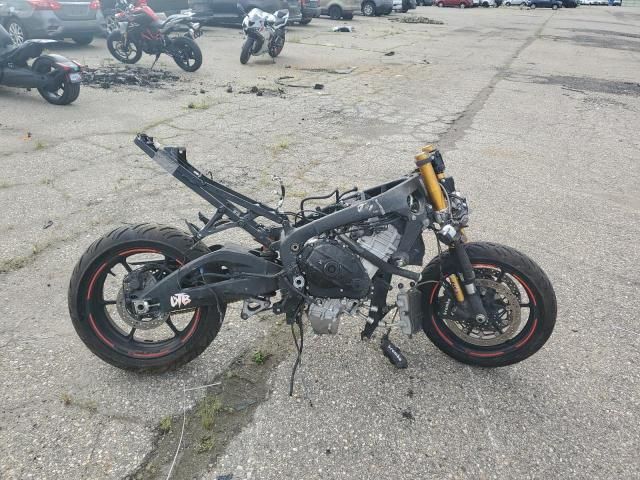 2021 Suzuki GSX-R1000 R