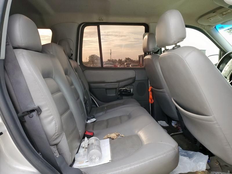 2005 Ford Explorer XLT