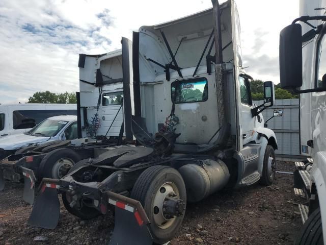 2016 Peterbilt 579 Semi Truck