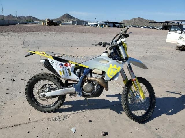 Lotes con ofertas a la venta en subasta: 2024 Husqvarna FX 350