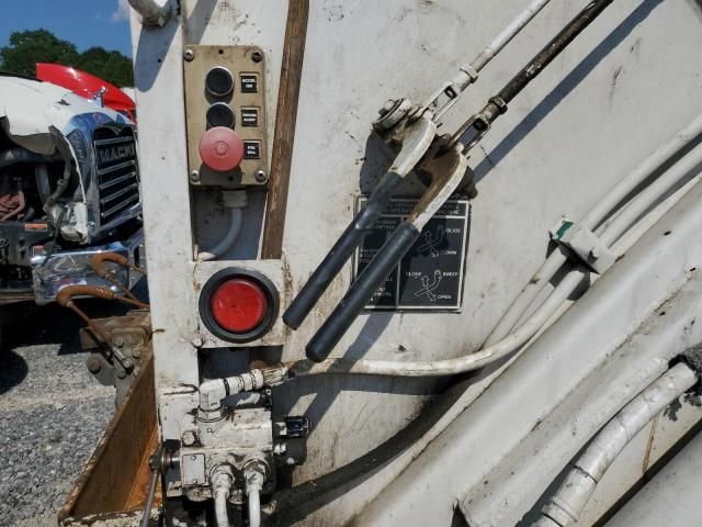 2007 Nissan Diesel UD2300