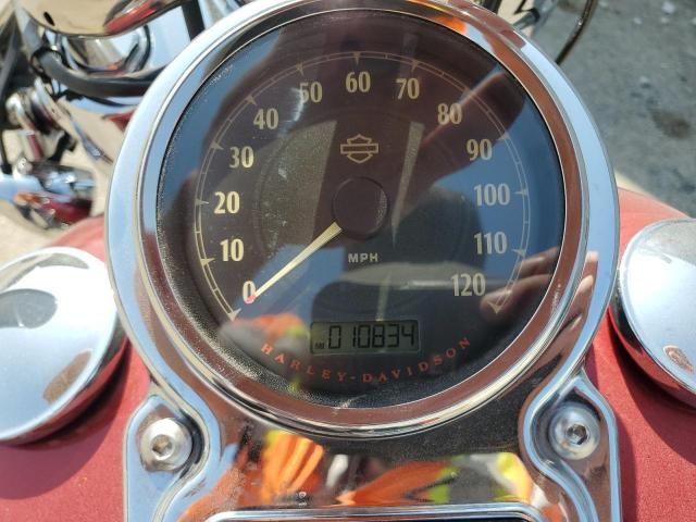 2012 Harley-Davidson FLD Switchback