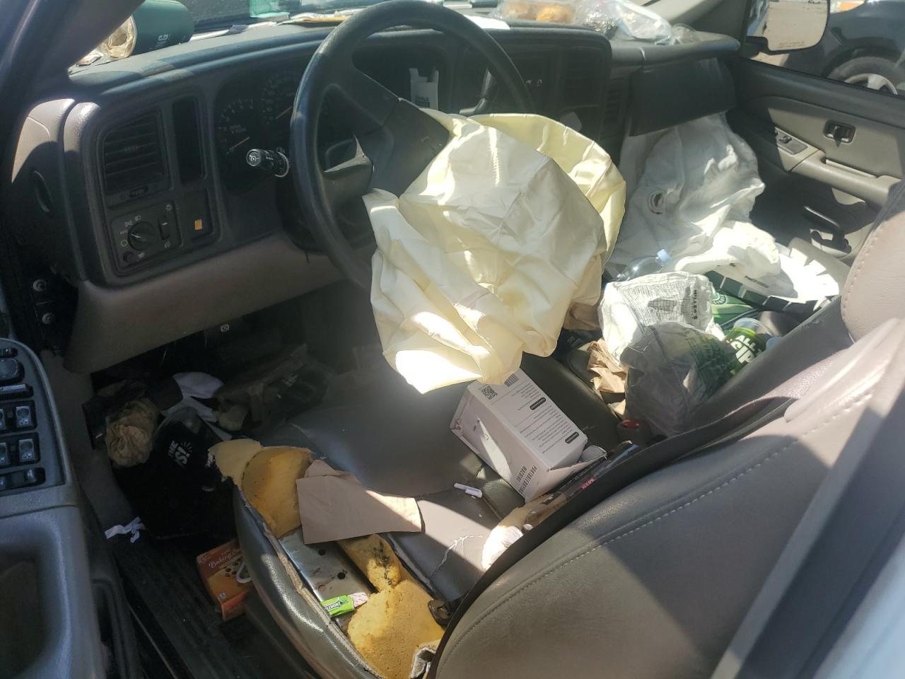 2004 Chevrolet Suburban C1500